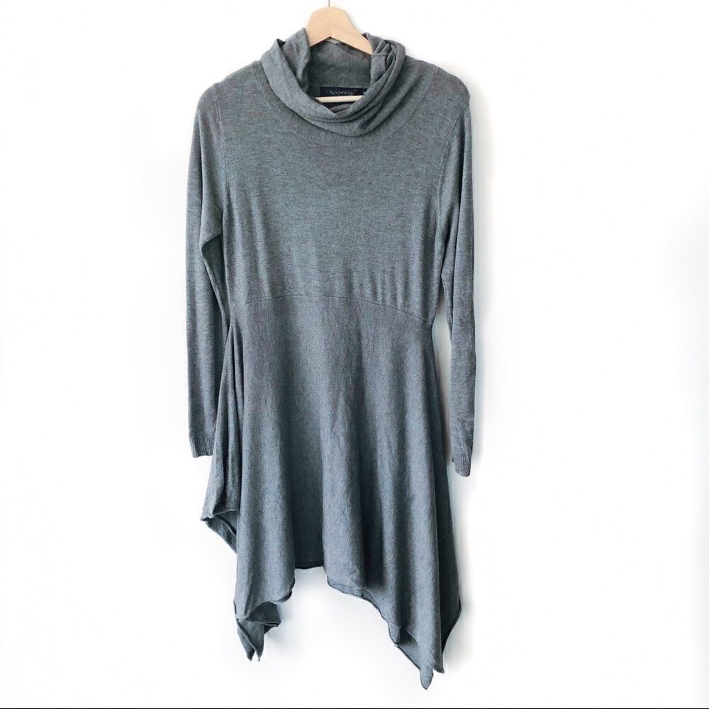 💝(3/$25) 𝅺xception • cowl neck asymmetrical tunic